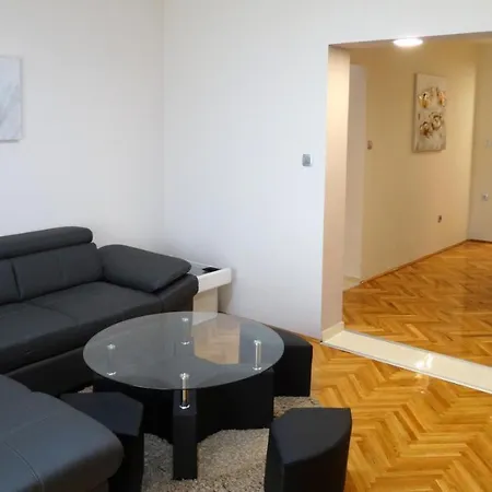 Apartman Apartman Crikvenica 30084 - Petra *