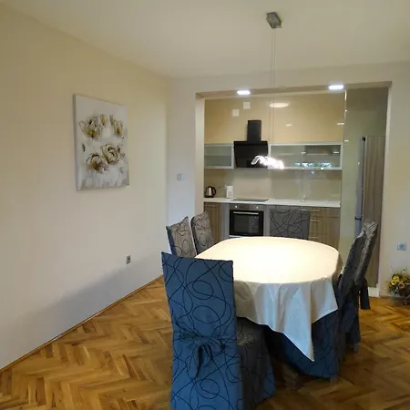Apartman Crikvenica 30084 - Petra Apartman *